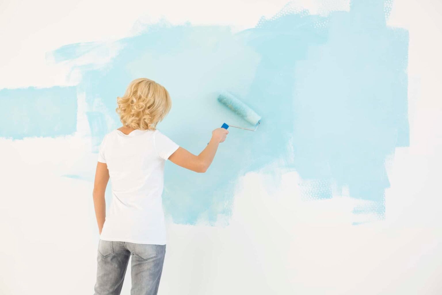 How to Paint Walls and Trim (Like a Pro!) - Jenna Kate at Home