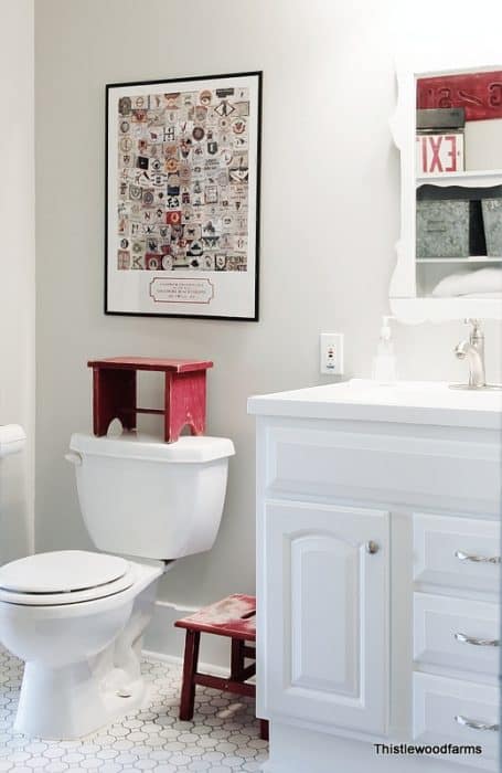 A bathroom paired with repose gray and crisp white trim and vanity