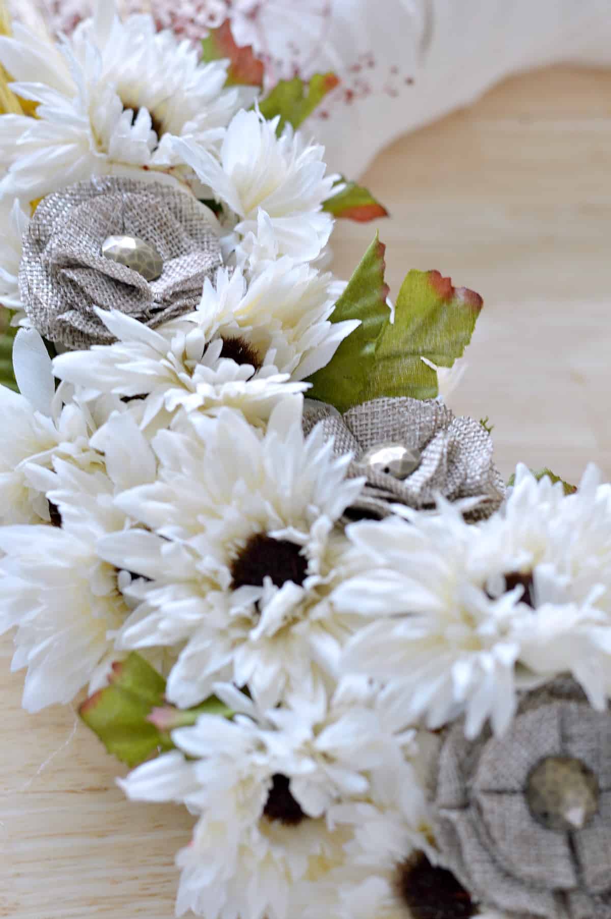 Simple DIY Burlap Wreath With Fall Flowers – Practically Functional