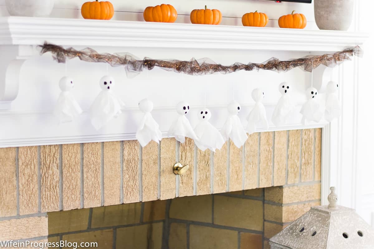How to make a simple Halloween ghost garland with tissue paper