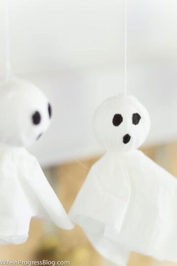 Easy Halloween Ghost Garland (DIY Craft) - Jenna Kate at Home