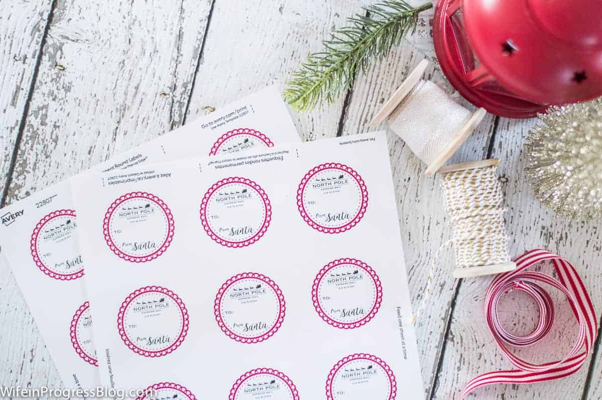 printable round gift label stickers from Santa