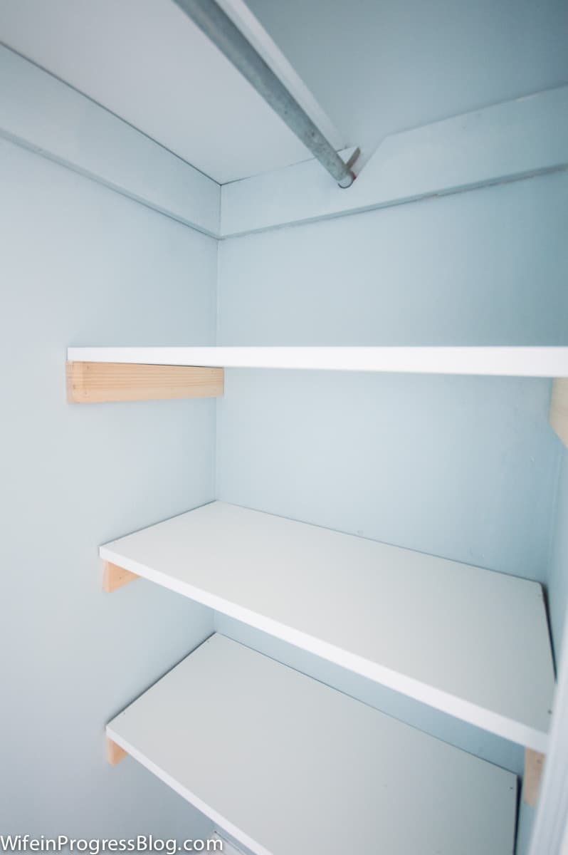The Easiest Diy Closet Shelves Jenna, How To Install Melamine Closet Shelving