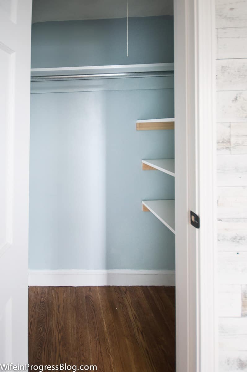 Learn how simple these inexpensive DIY closet shelves are to make in only a few minutes!