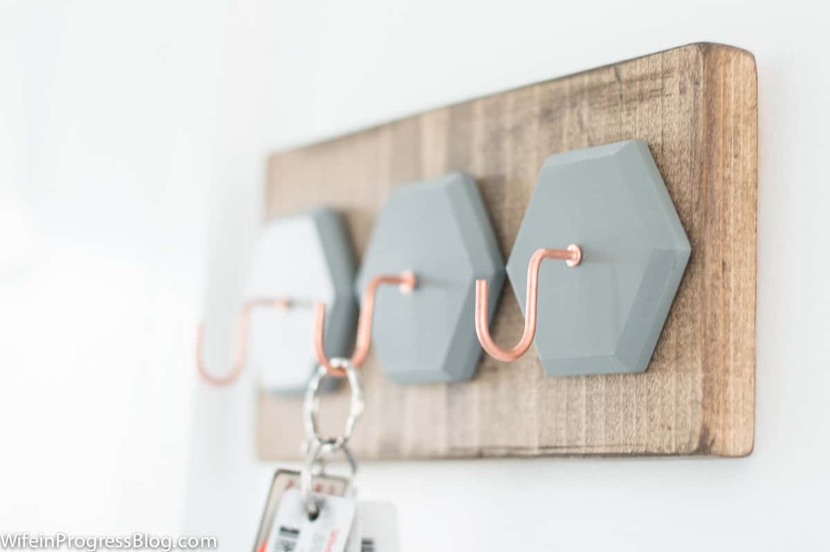 DIY key holder | a quick project to restore your sanity and get you organized!