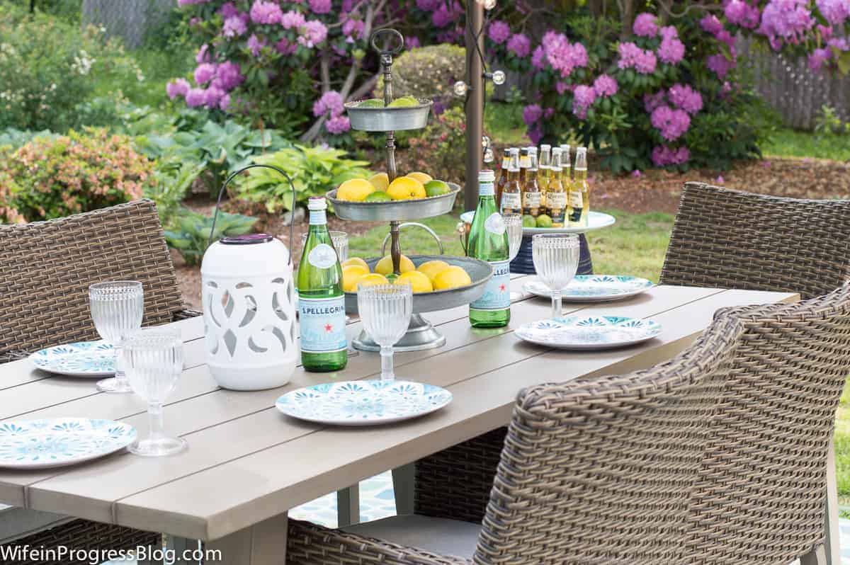 nice idea for a summer gathering | patio decor