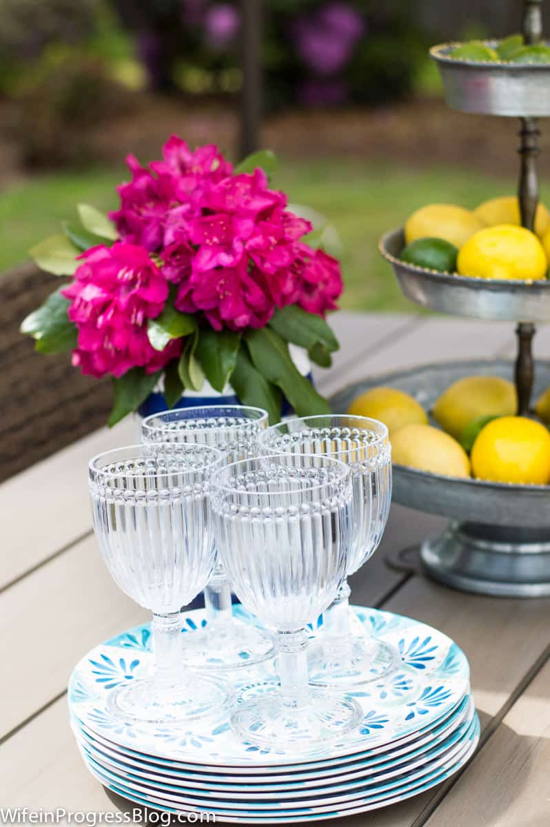 easy summer entertaining tips and decor