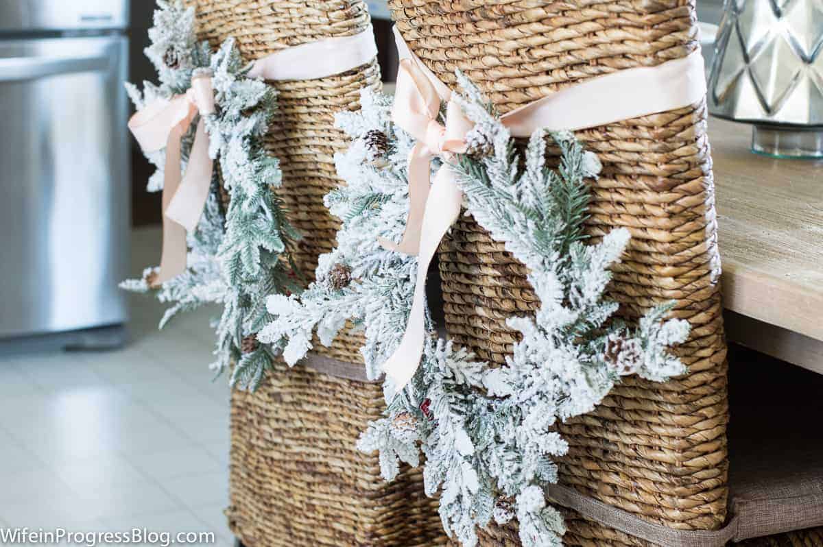 Simple Christmas Decor in the Kitchen