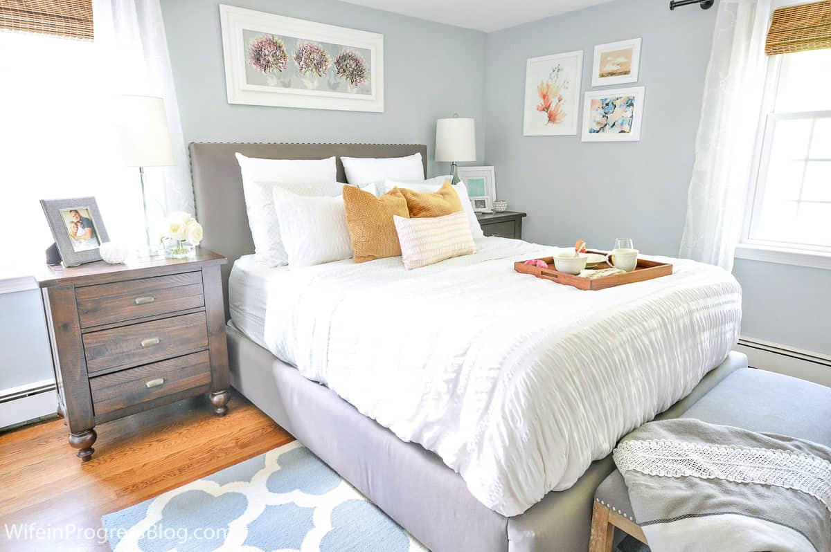 behr light french gray bedroom walls