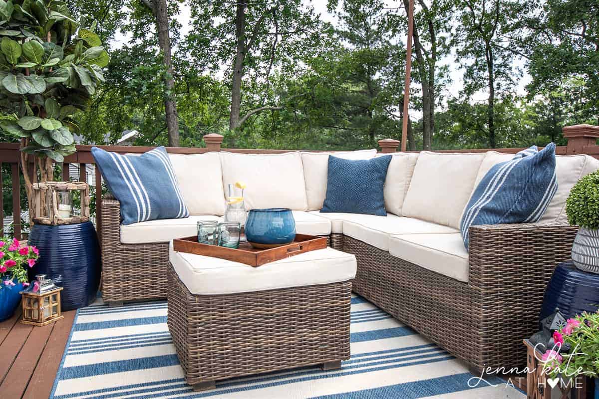 Simple deck decorating ideas for summer