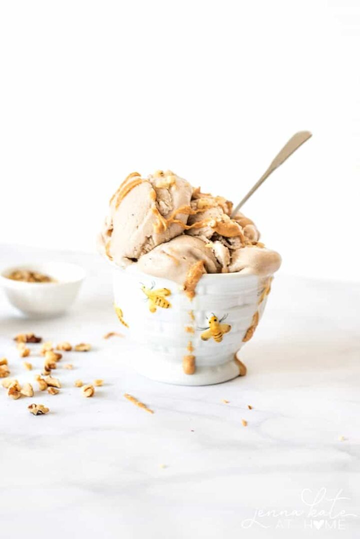 Easy OneIngredient Frozen Banana Ice Cream Jenna Kate at Home