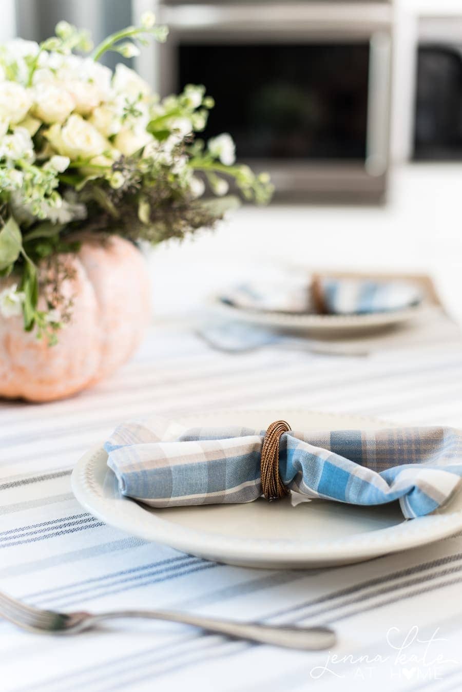 switching up your napkins is an easy way to transition to fall decor