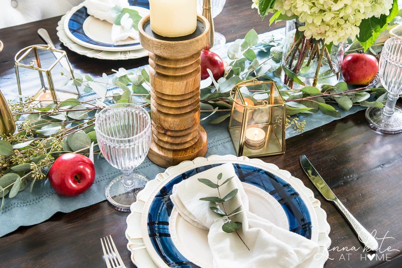 Simple and Natural Fall Dining Room