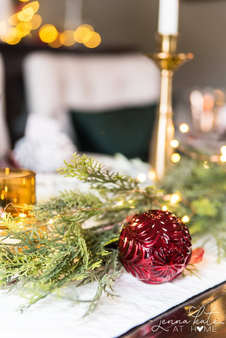 Simple Christmas table