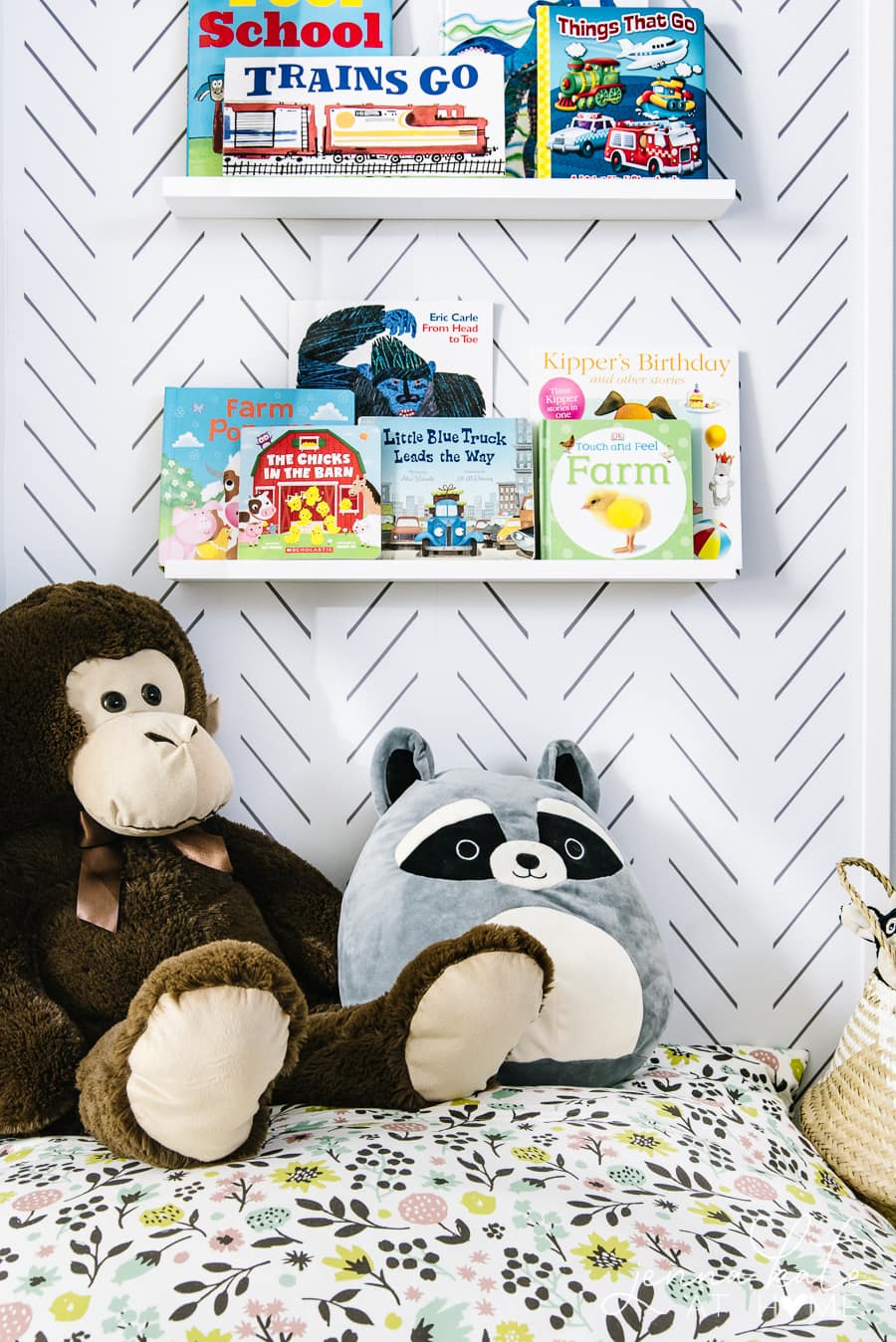 How to make a simple toddler reading nook