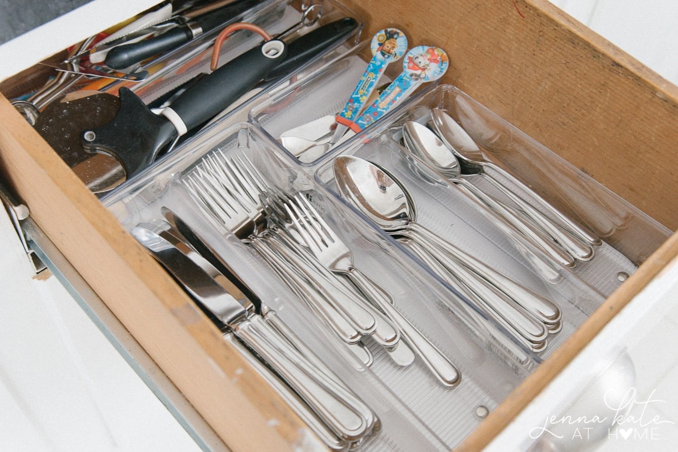 Kitchen drawer and cabinet organization tips