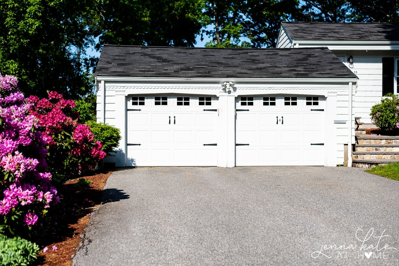 easy garage door makeover with magnetic hardware