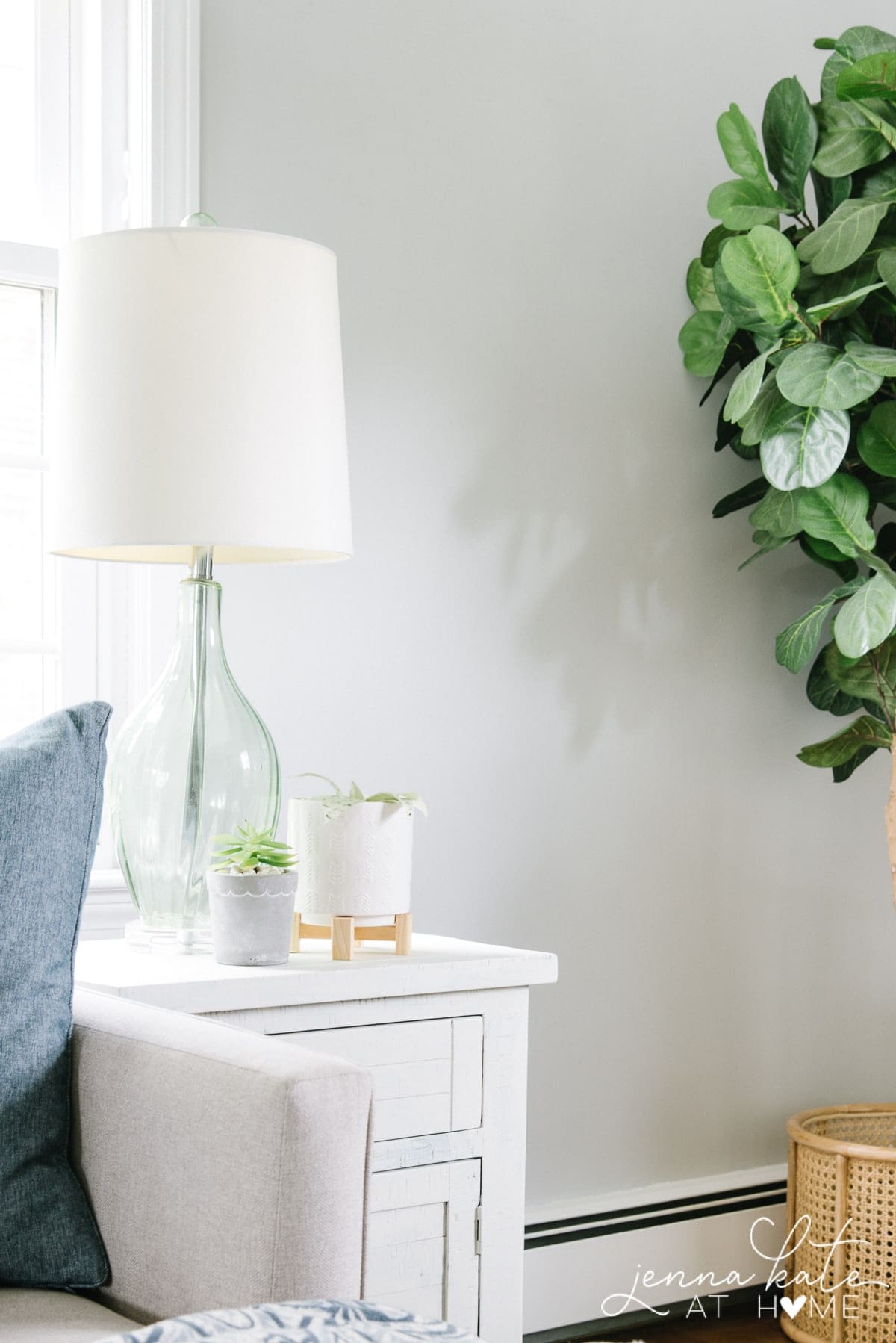 living room accent table with green glass lamp