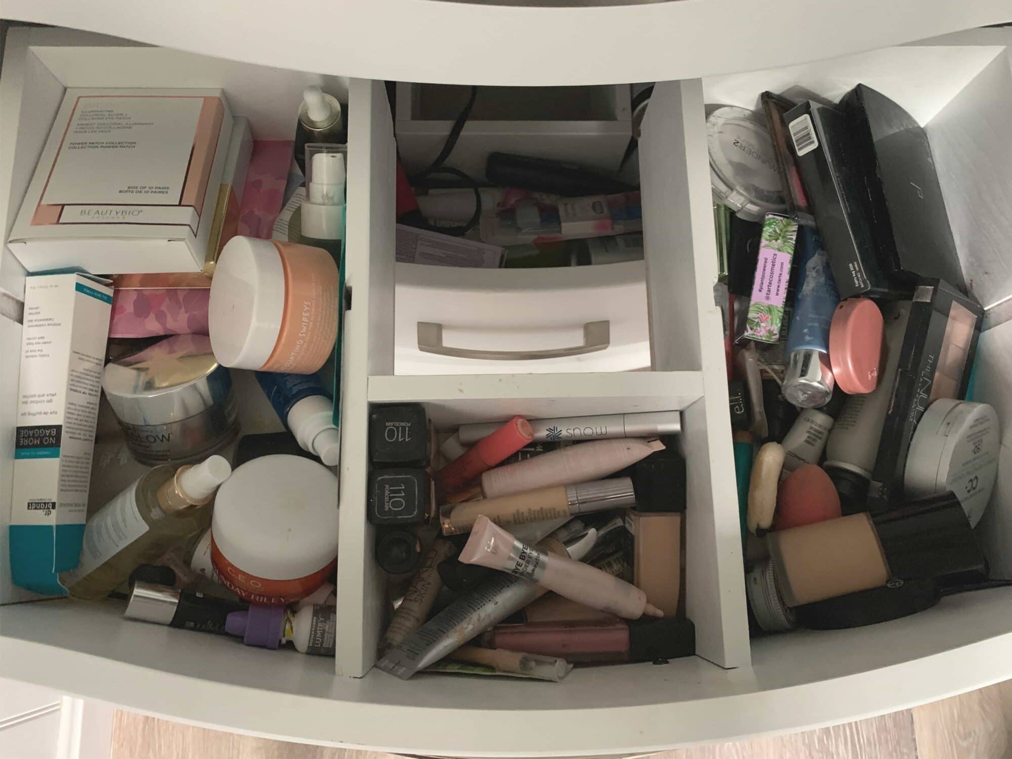 How to Organize Bathroom Drawers for Optimal Efficiency