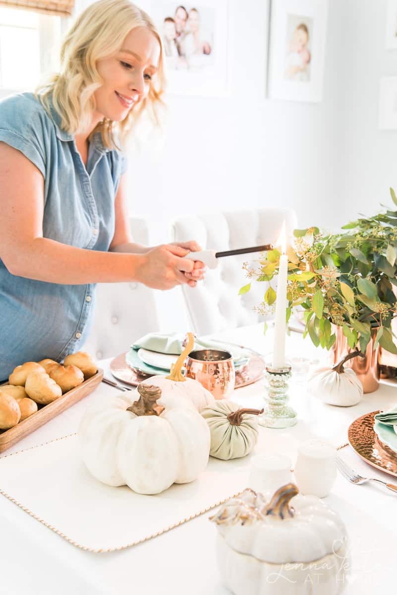 Easy dining room table setting for autumn