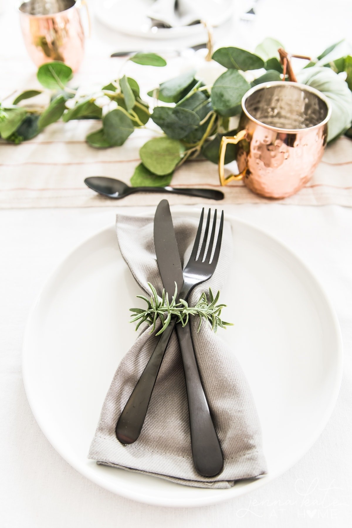 Non traditional fall tablesetting ideas for 2020