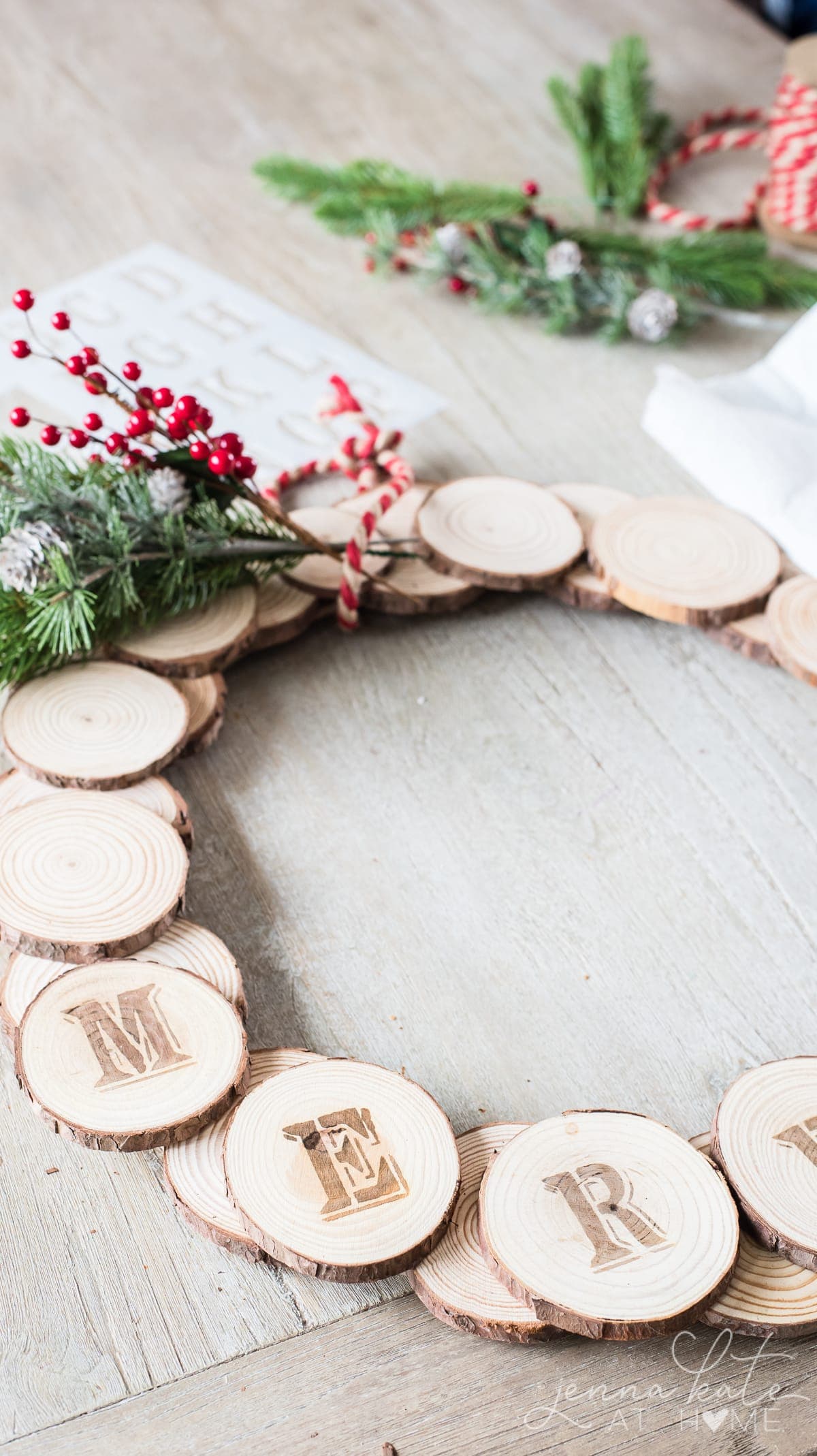 How to Make an Easy DIY Wood Slice Holiday Wreath - Jenna Kate at Home