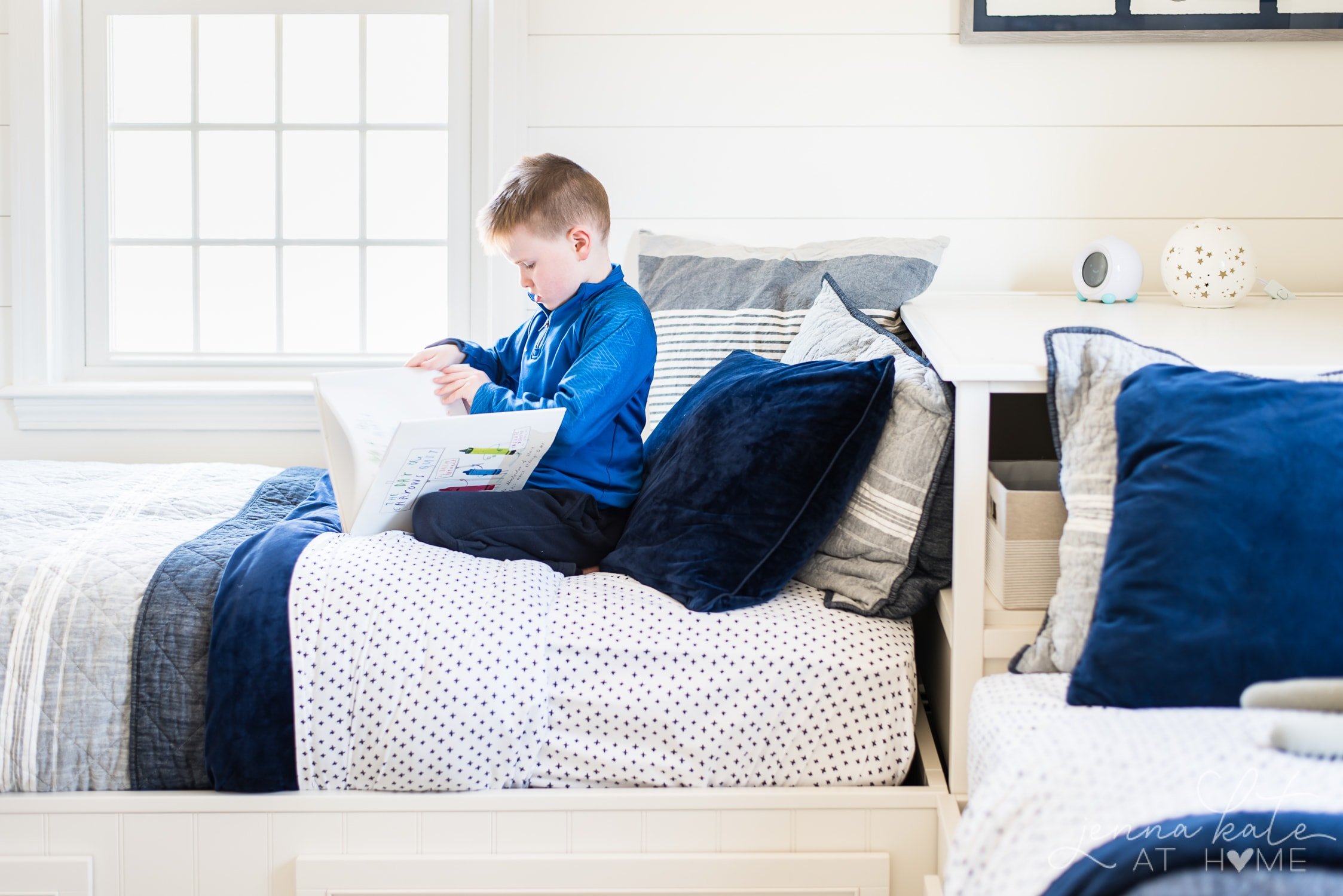 boy bedding, decor and design ideas for big kid bedroom