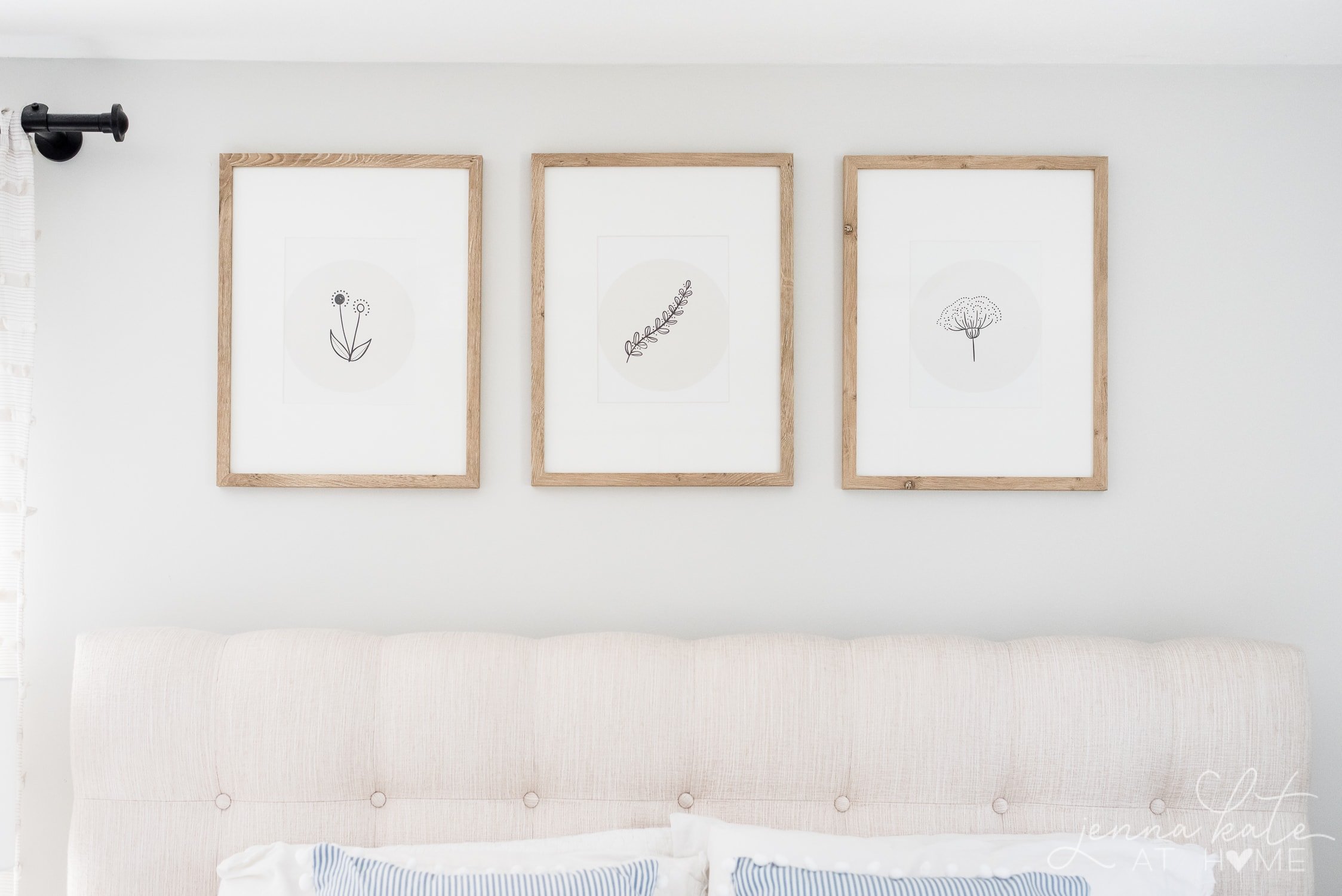 free spring printable art prints to hang in your bedroom