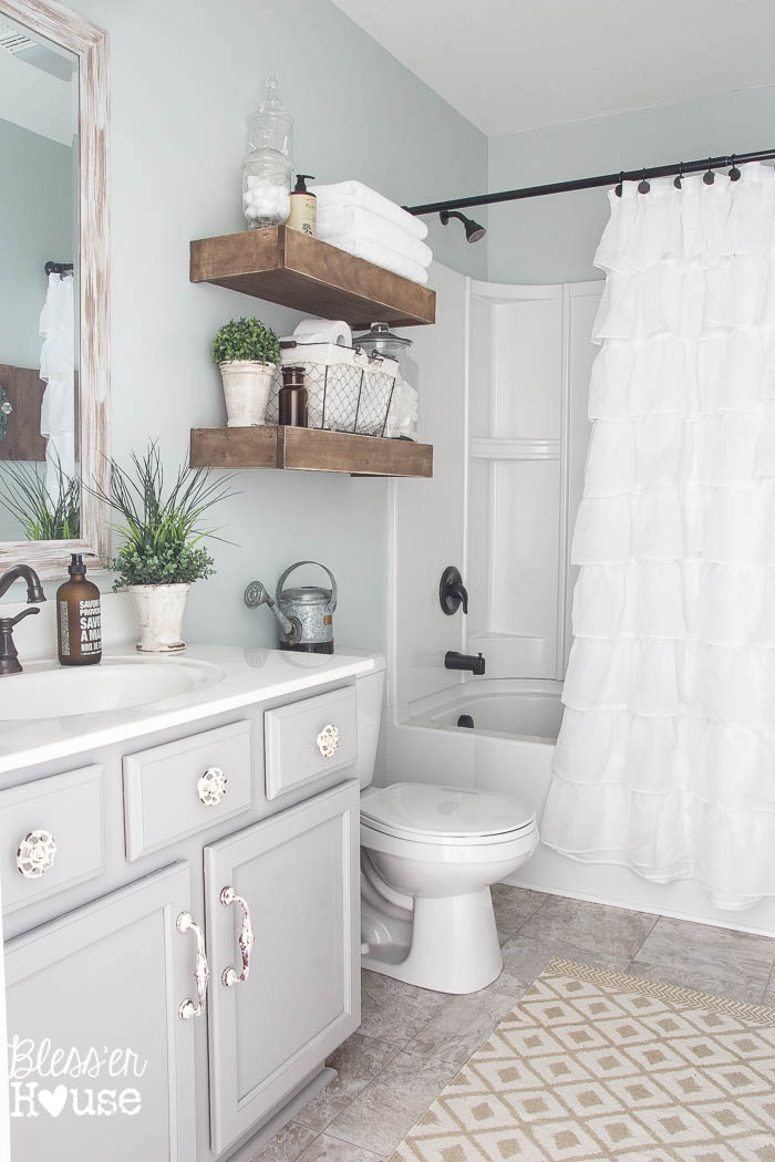 sherwin williams sea salt bathroom