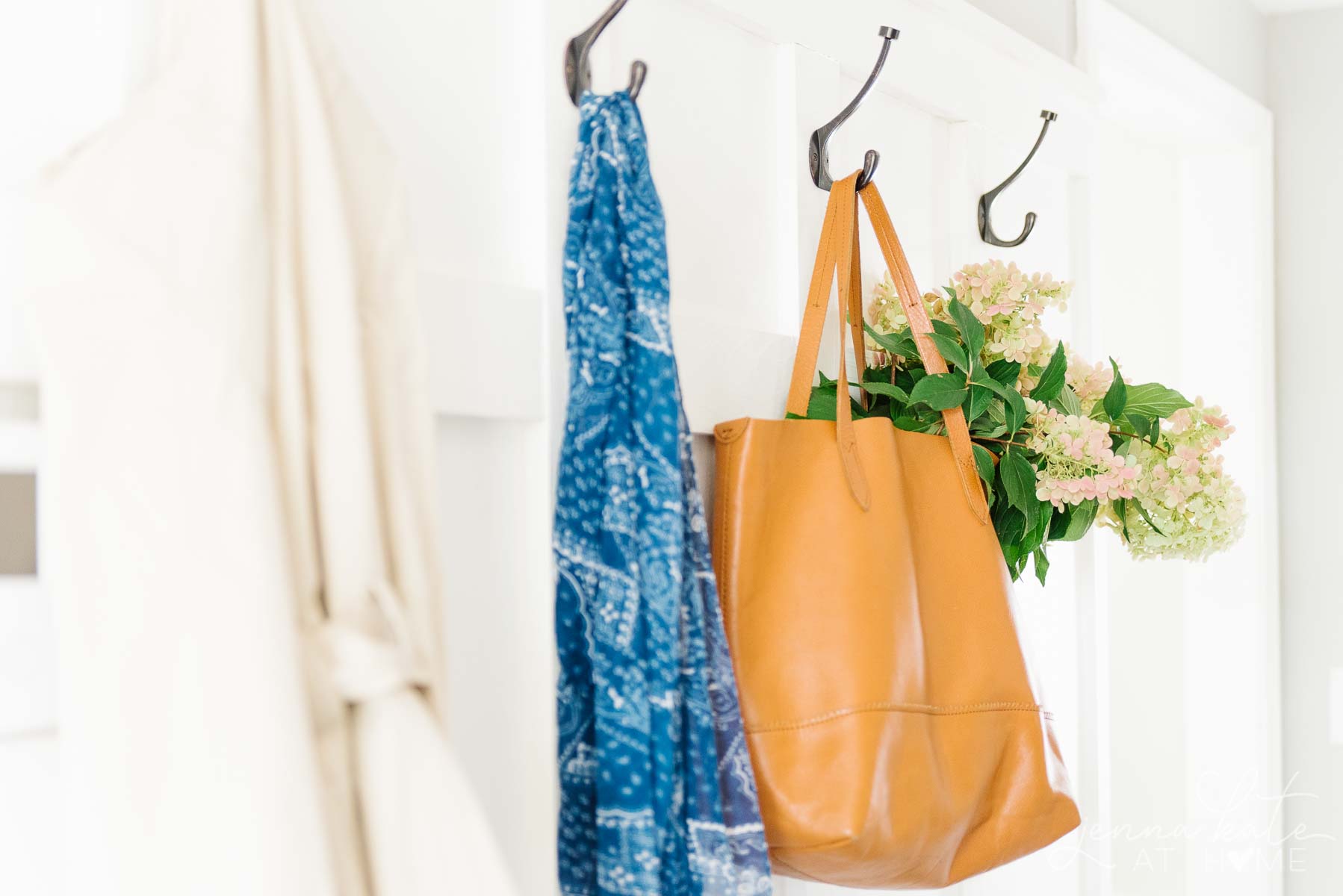 Natural decorating ideas for the mudroom