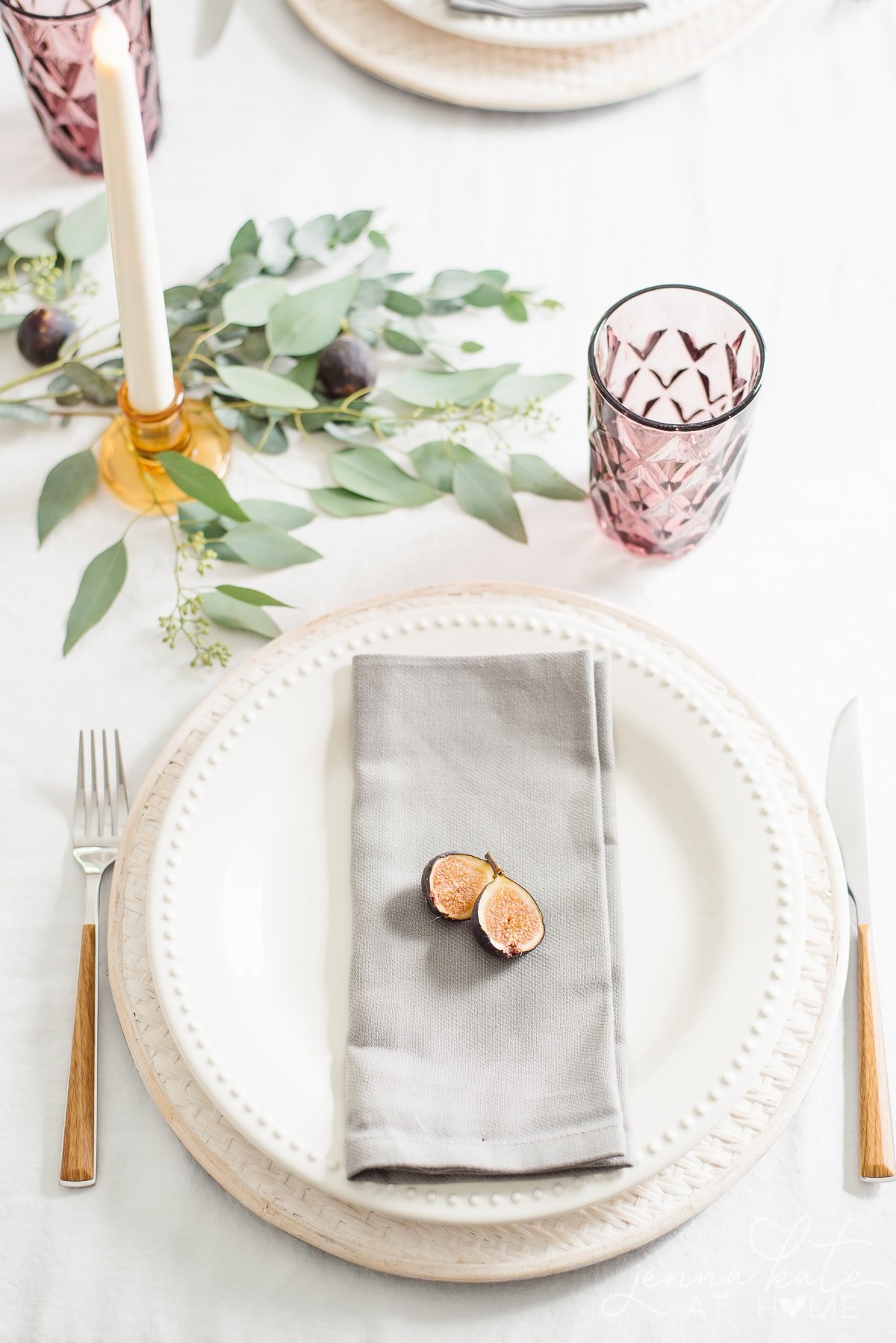 Simple fig place setting