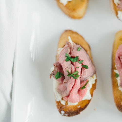 Roast Beef Crostini with Horseradish Cream Jenna Kate at Home