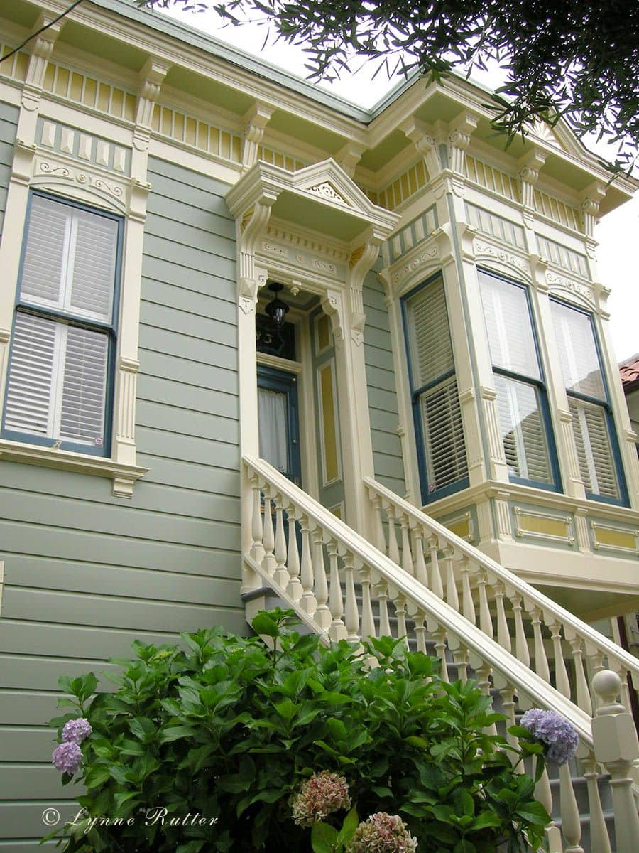 exterior of house painted saybrook sage