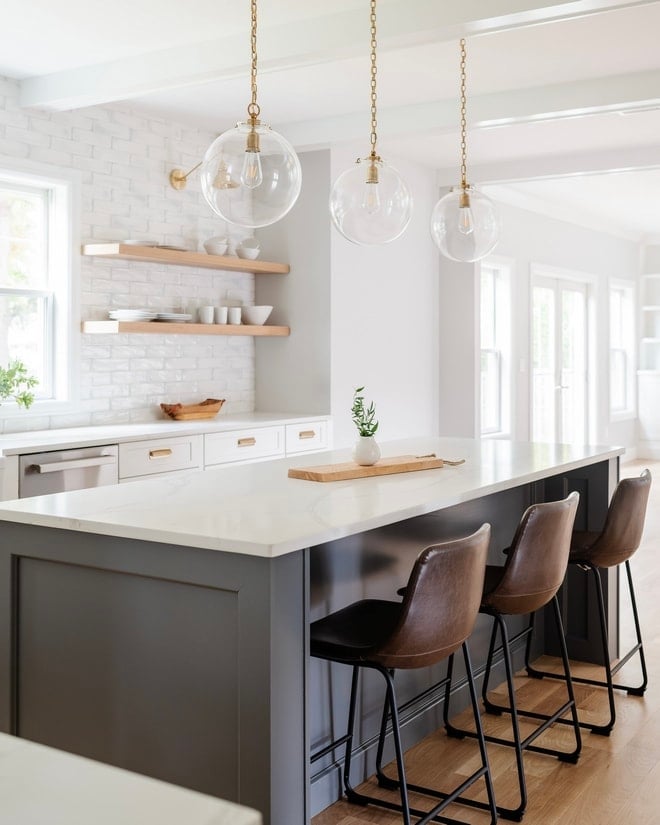 10 Of The Best Kitchen Island Colors, What Color Kitchen Island Goes With Gray Cabinets