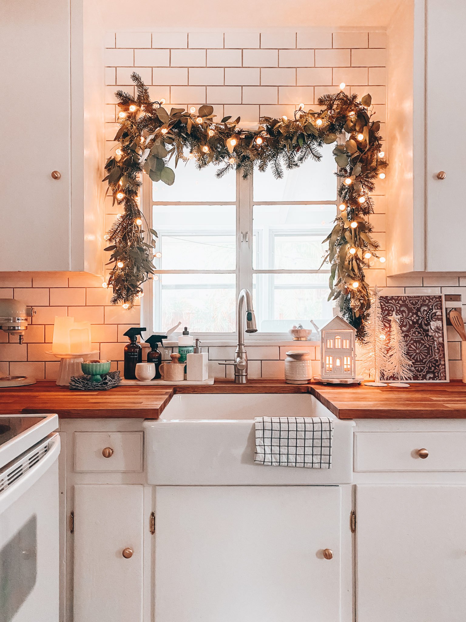 Neutral Kitchen Christmas Decor - Domestically Blissful