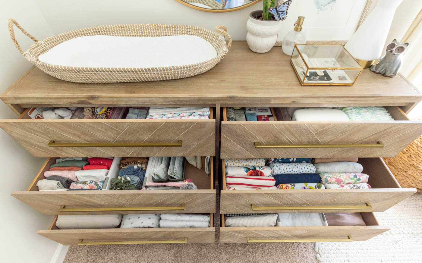 Organized Dish Towel Drawer - Organize and Decorate Everything