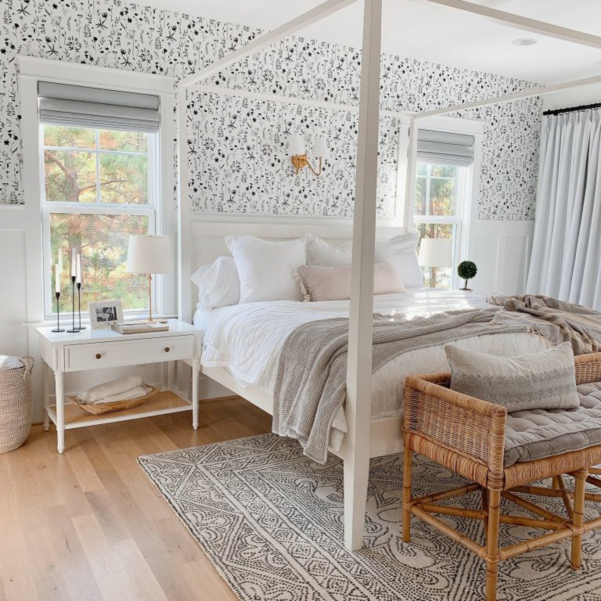 8 Ideas For Decorating That Awkward Space Over Your Bed