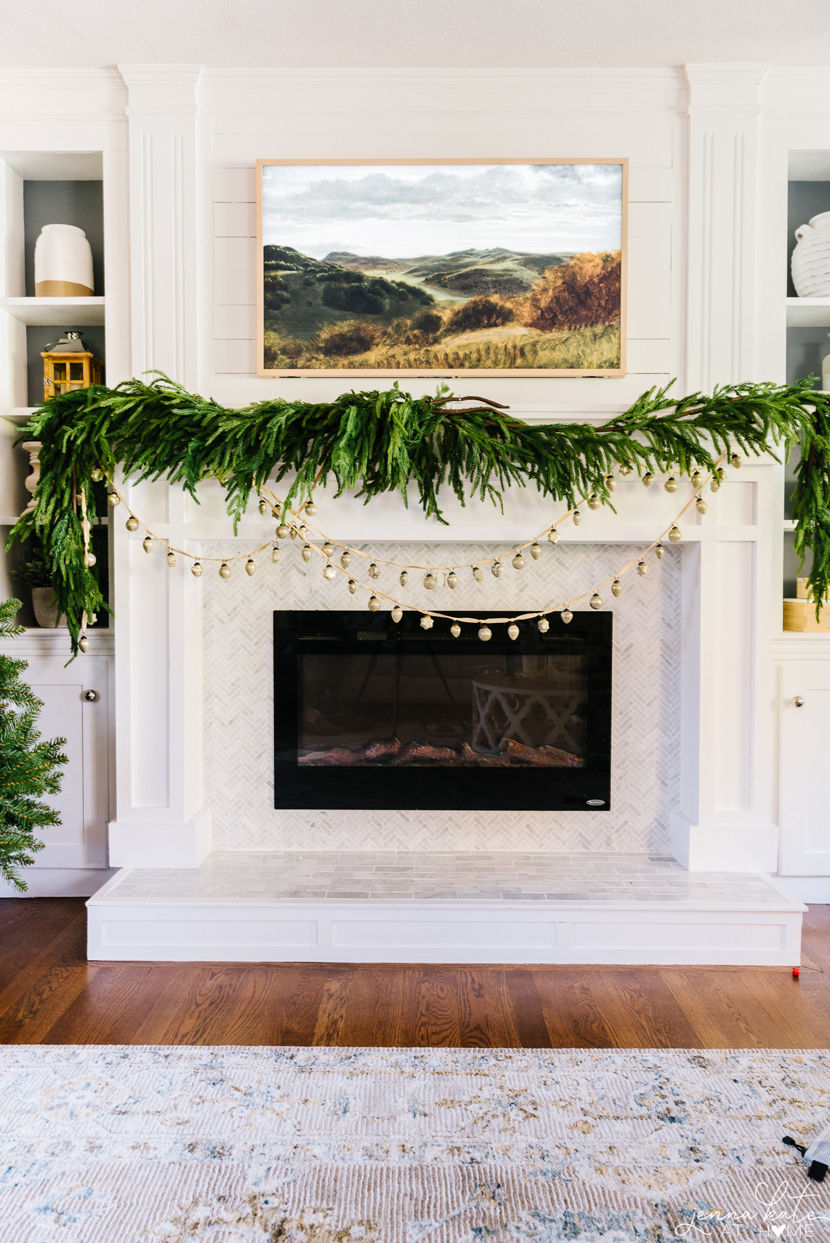 mantel with one thick side of garland and one thin side