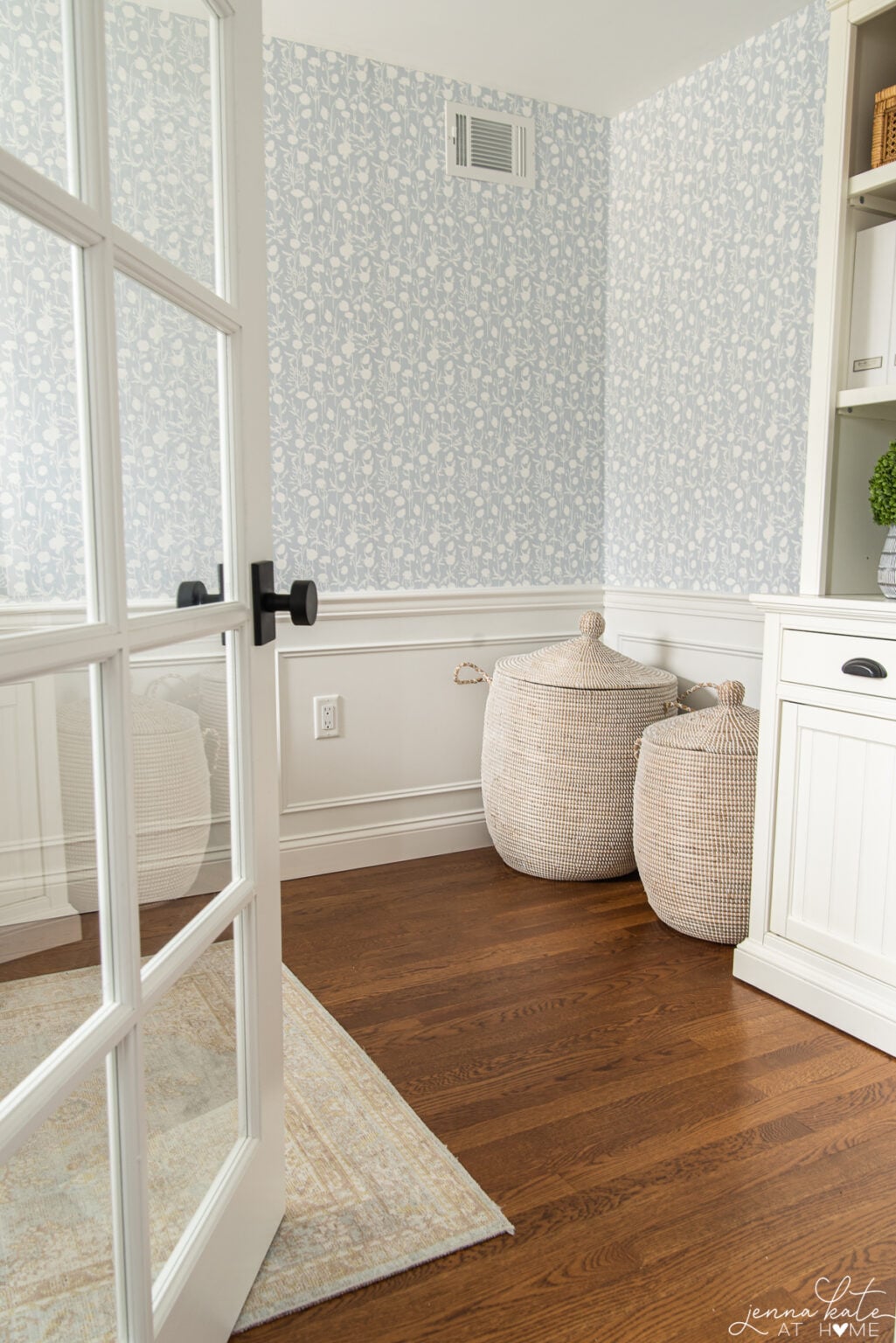20 Small Home Office Ideas You'll Love - Jenna Kate at Home