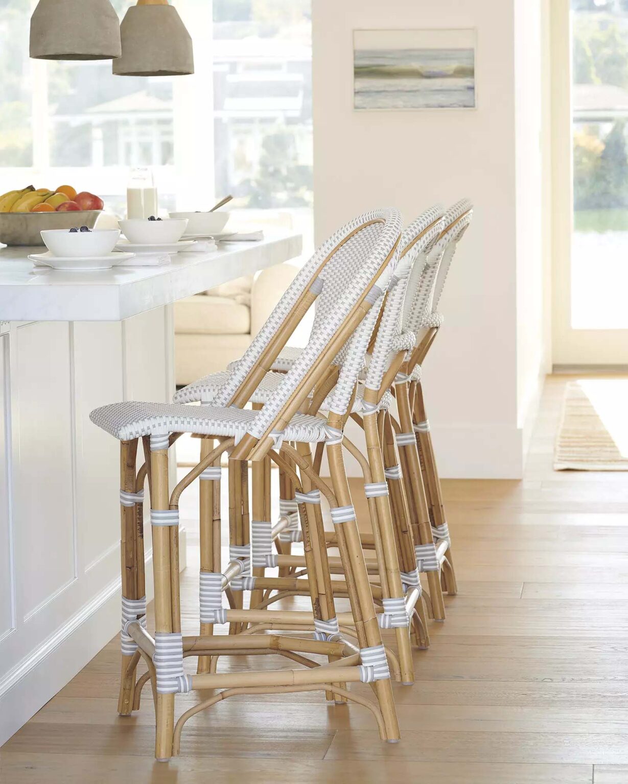 21 Beautiful Kitchen Counter Stools (and Essential Measurements