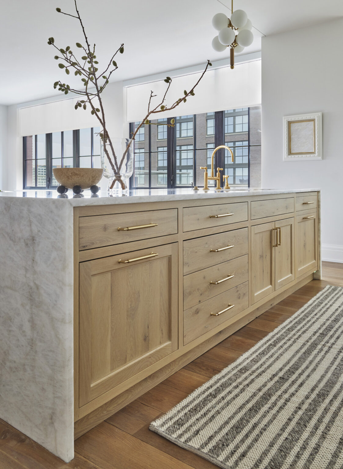 12 Beautiful Examples of Kitchens With White Oak Cabinets - Jenna Kate ...